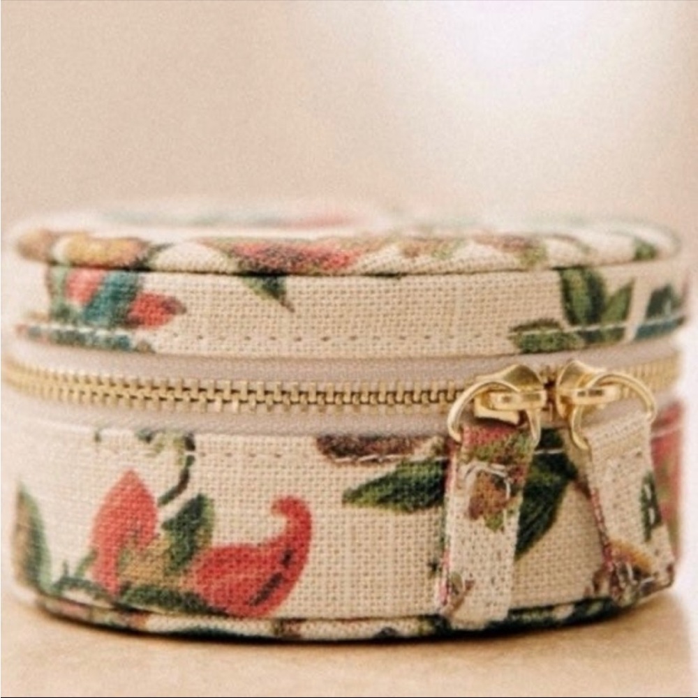 Sezane Jewelry Case